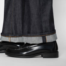 Load image into Gallery viewer, Groovy Guy - 10 Fold Selvedge - Indigo