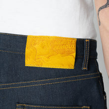 Load image into Gallery viewer, Easy Guy - Giant Hornet Selvedge