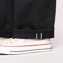 Load image into Gallery viewer, Strong Guy - Forever    Black    Selvedge
