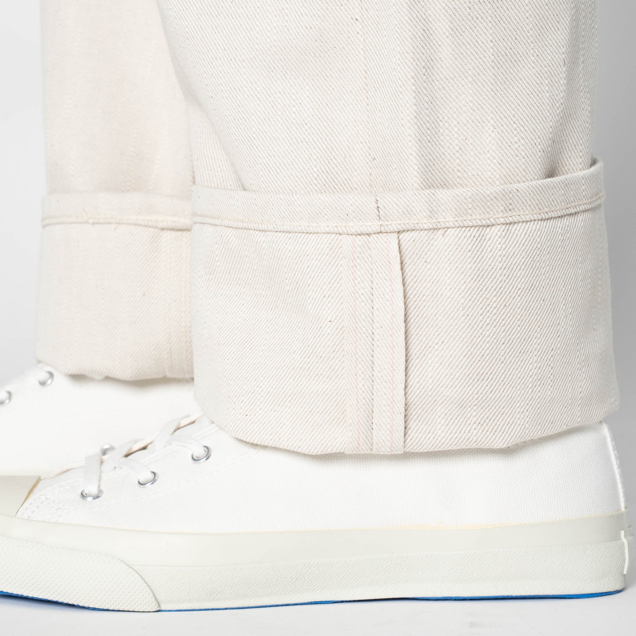 Strong Guy - Tabi Selvedge - Off White