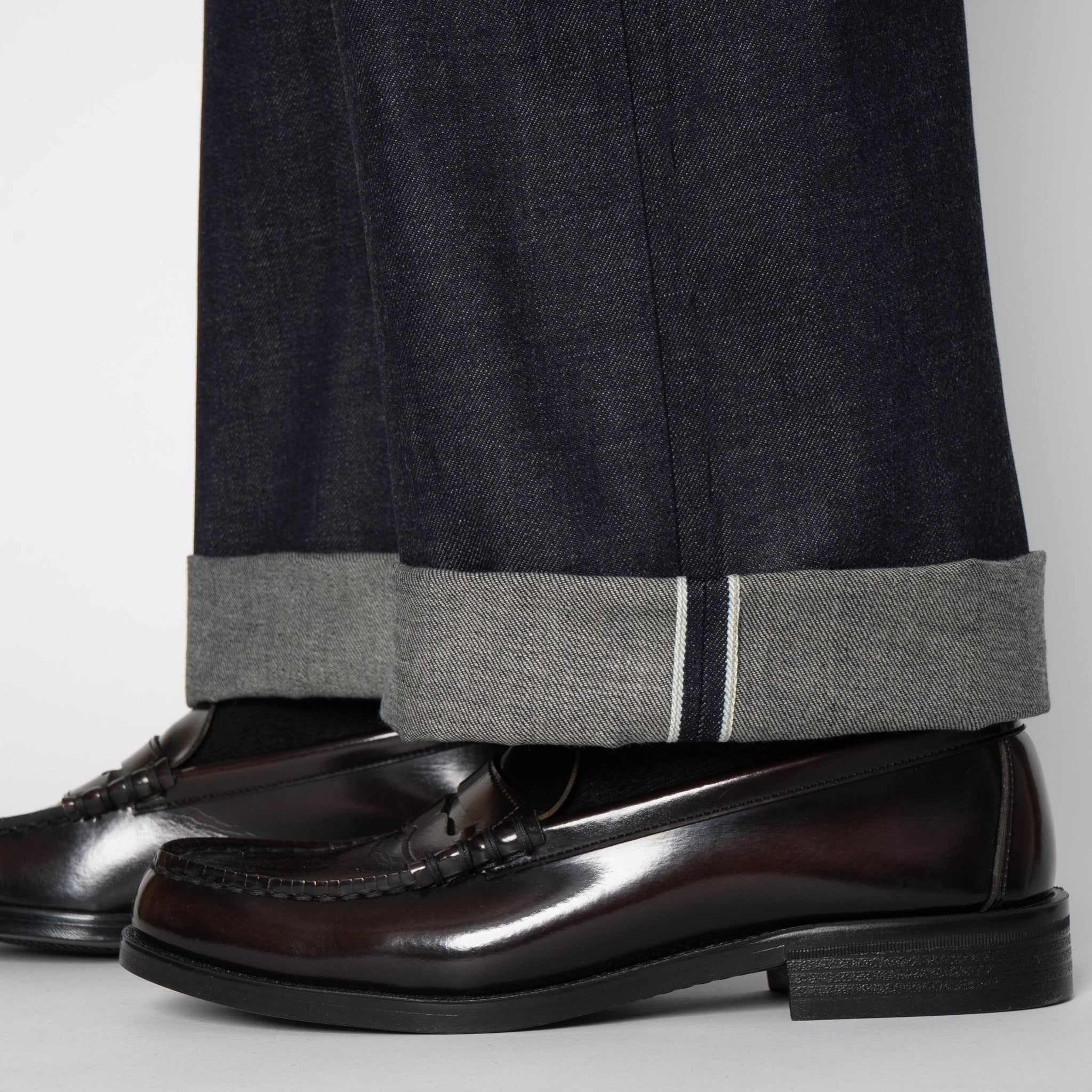 Strong Guy - Fox Fibre Green Weft by Naked & Famous Denim