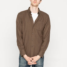 Load image into Gallery viewer, Easy Shirt - Melange Soft Twill - Brown
