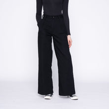 Load image into Gallery viewer, Wide Leg Trouser - Rinsed Oxford - Black
