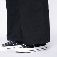 Load image into Gallery viewer, Wide Leg Trouser - Rinsed Oxford - Black
