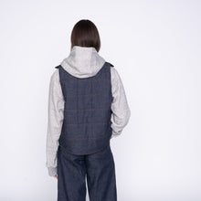 Load image into Gallery viewer, Quilted Vest - Slub Nep Rinsed - Indigo
