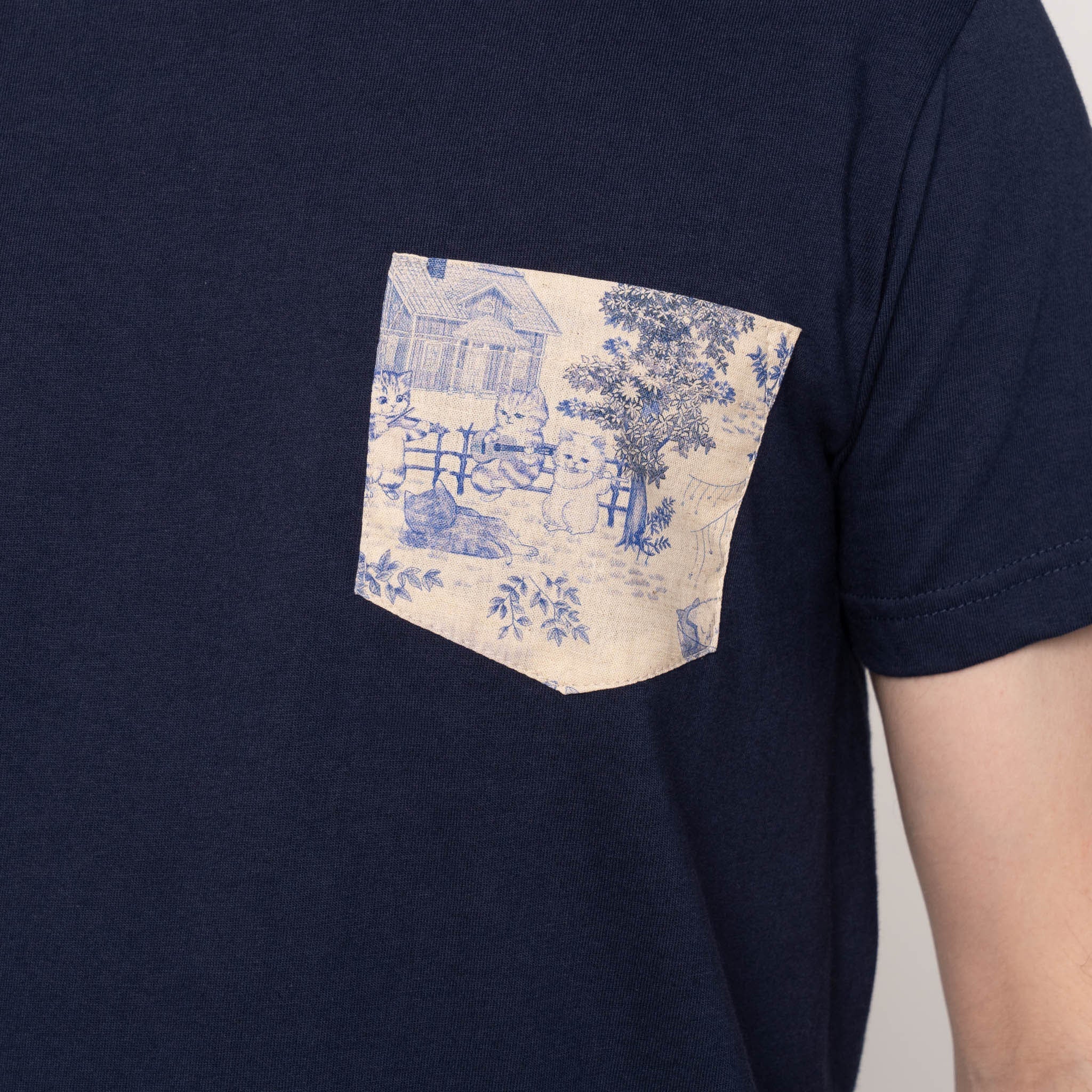 Pocket Tee - Navy - Linen Cats - Blue