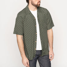 Load image into Gallery viewer, Aloha Shirt - Weave Print - Green
